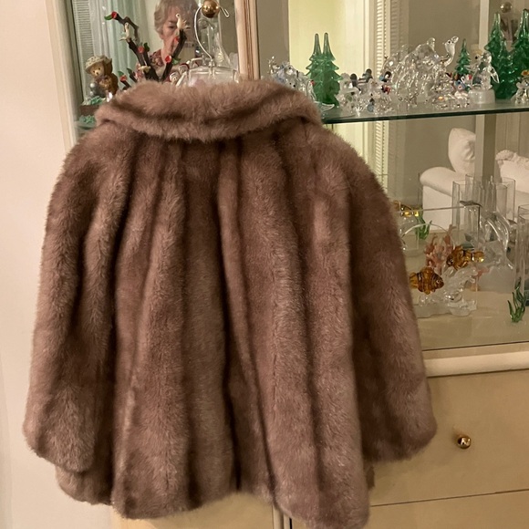 Luxurious Brown Faux Fur Coat - Picture 2 of 3